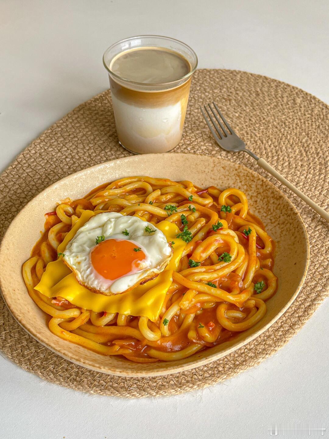 懒人食谱🍝黏糊糊的咖喱乌冬面🍳浓郁过瘾🧀巨浓郁的懒人料理！咖喱乌冬面 做法