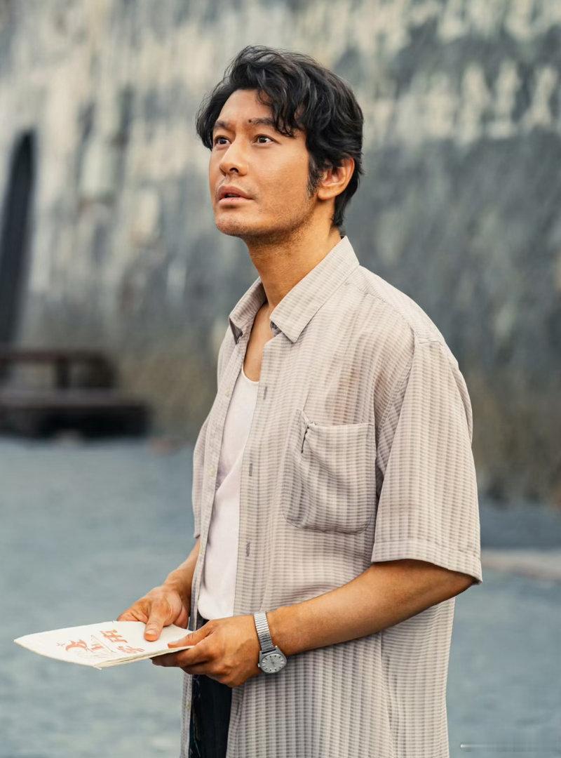 黄晓明意难平黄晓明这次没能因为《小城大事》入围白玉兰，确实有些让人意难平，小城大