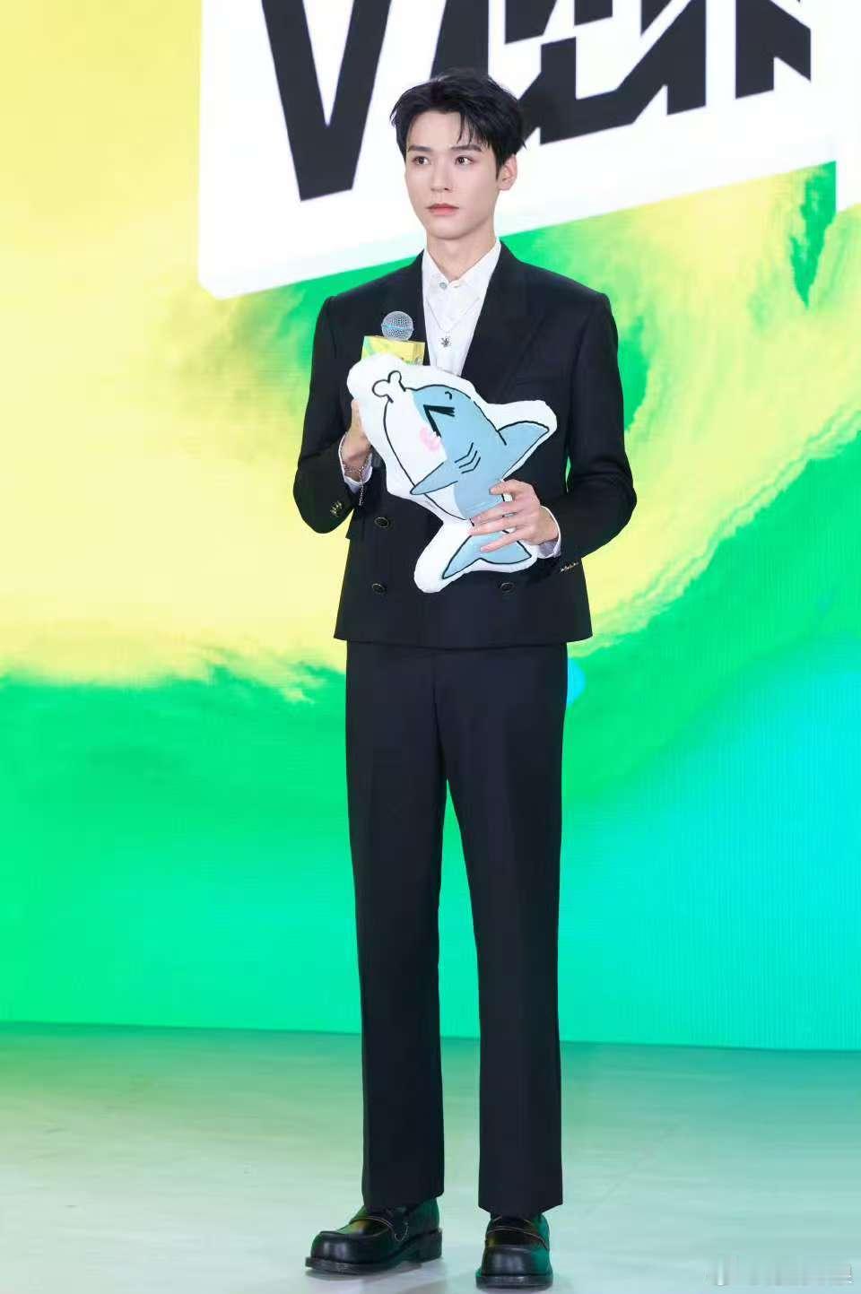 龚俊奔赴新篇章龚俊趣味相聚龚俊奔赴新篇章，趣味相聚，[鼓掌][鼓掌] ​​​