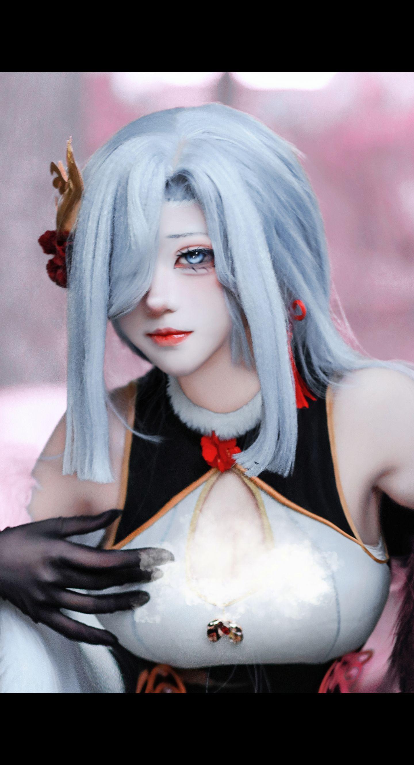 秋寒渐起，我只求今朝拥你入怀抱。申鹤这么久不复刻是去哪里发财了啊🌚原...