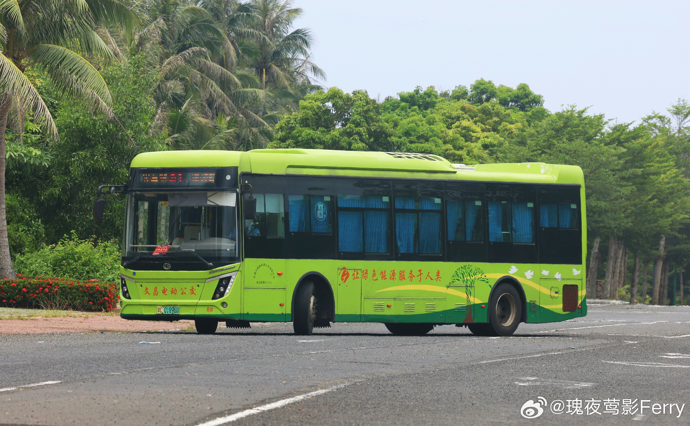 文昌大道公交·广客GTZ6109BEVB1服务于连接文昌市区和火箭发射基地龙楼镇