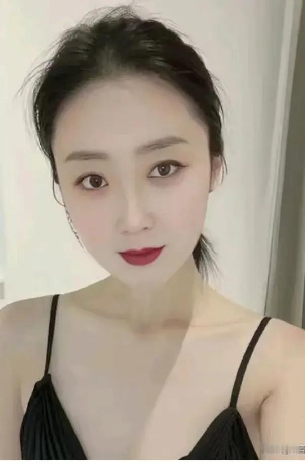 大家看看我漂亮吗？结婚18万彩礼陪你一辈子，可以吗！但要明确一点，这不是180万
