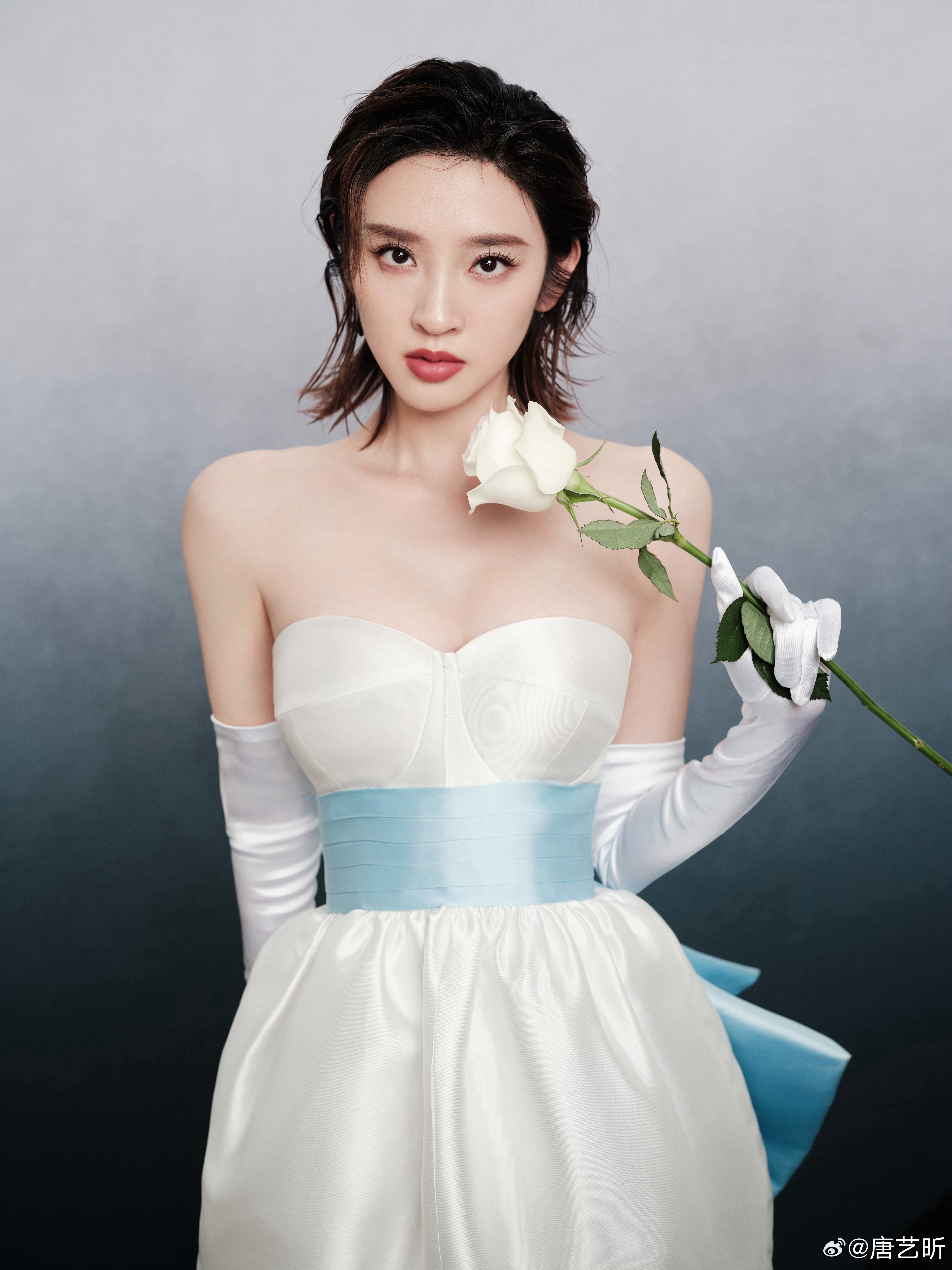 唐艺昕嫂子的颜值依旧顶