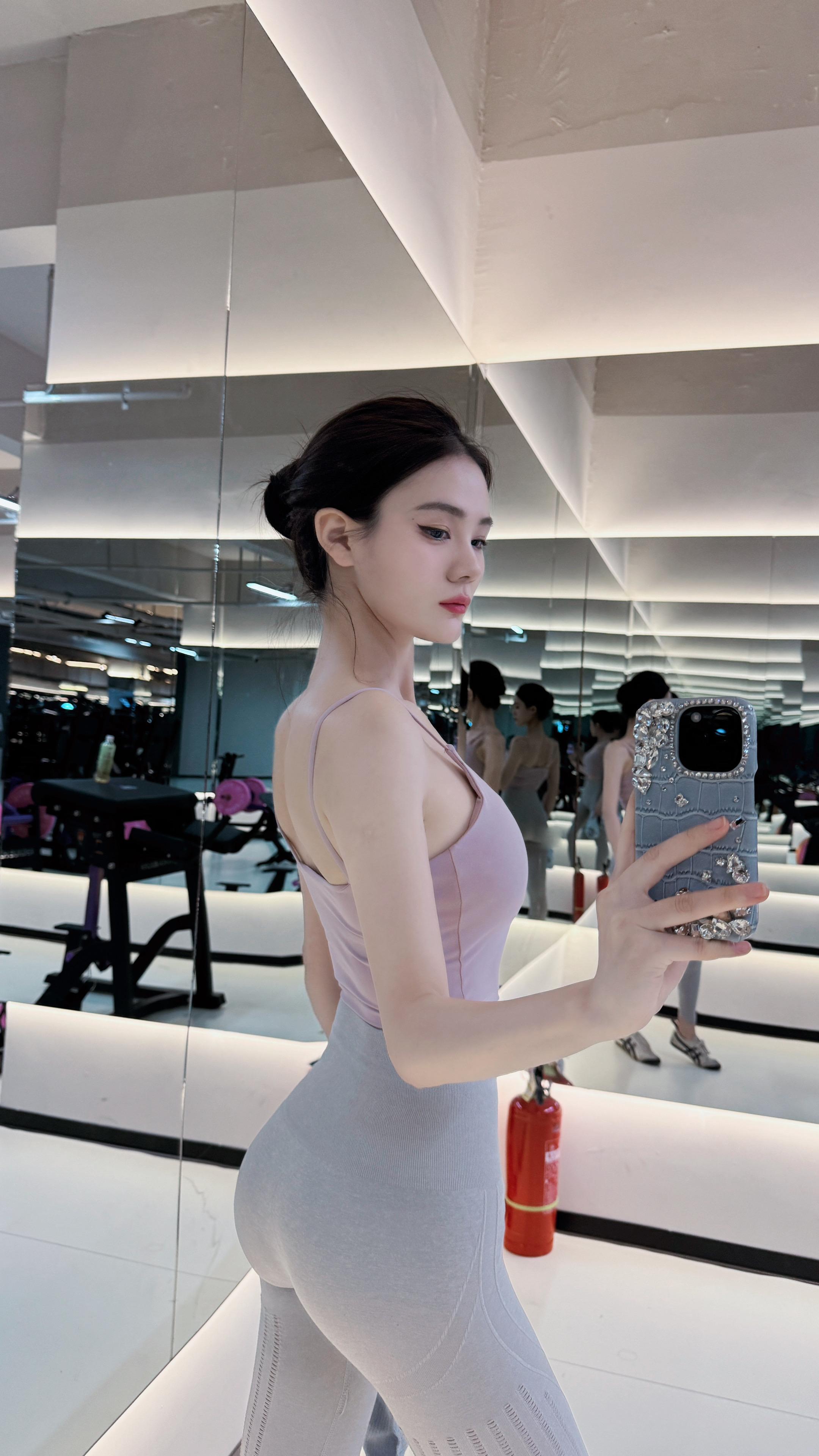 每次都想好好健身 姨妈：你再叫？