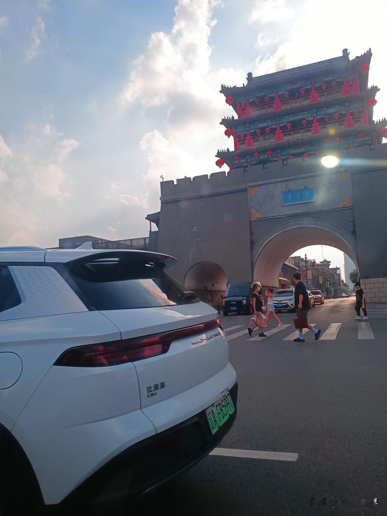 沈阳皇城方城
中国唯一方城
全国重点文物保护单位
仅次于北京
皇宫建筑群