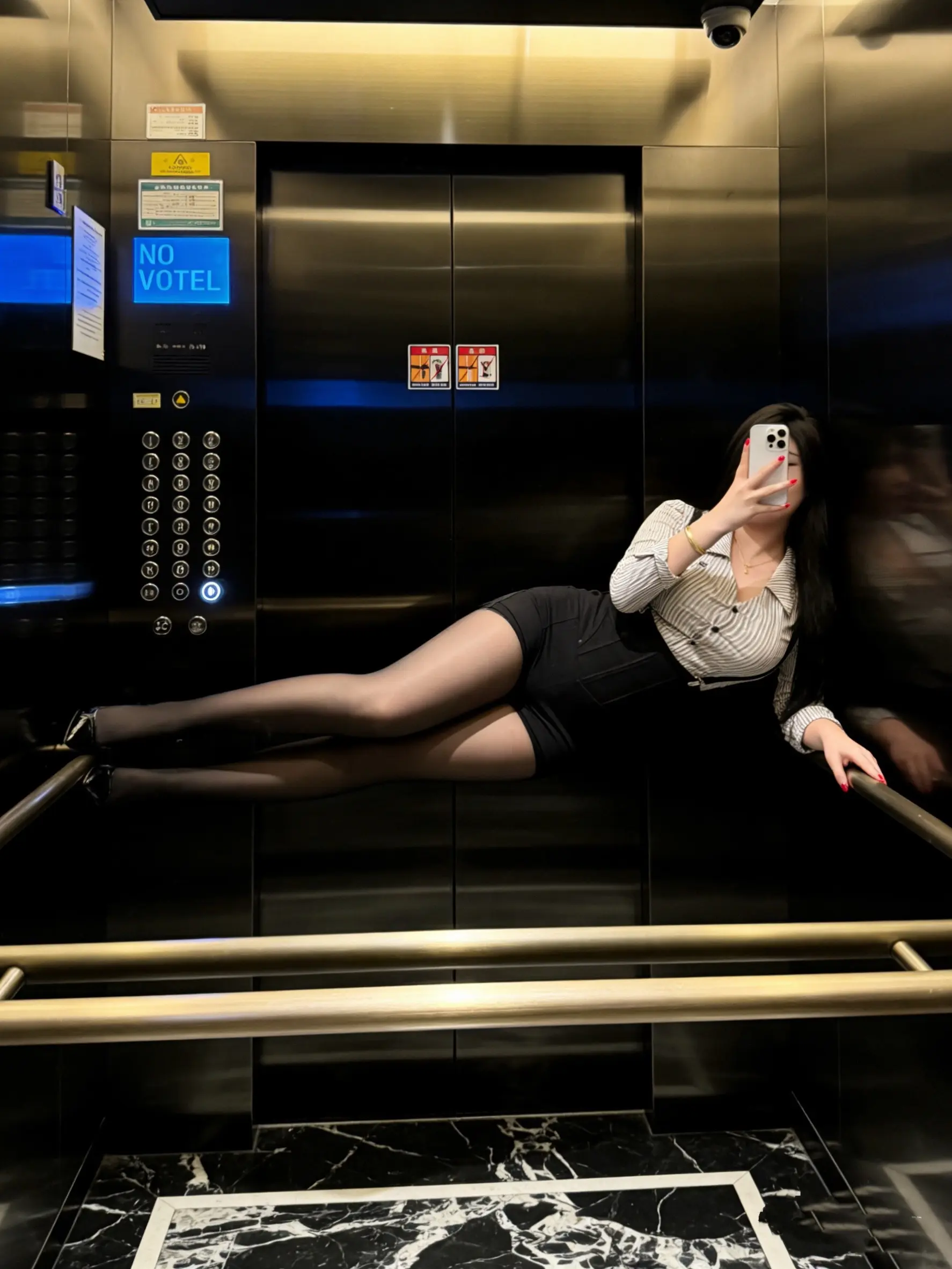 带刺的玫瑰请求添加好友🌹。