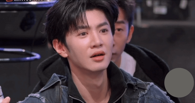 陈哲远又发这种上不了台面的声音陈哲远又发出这种上不了台面的声音，胆小又可爱，真的