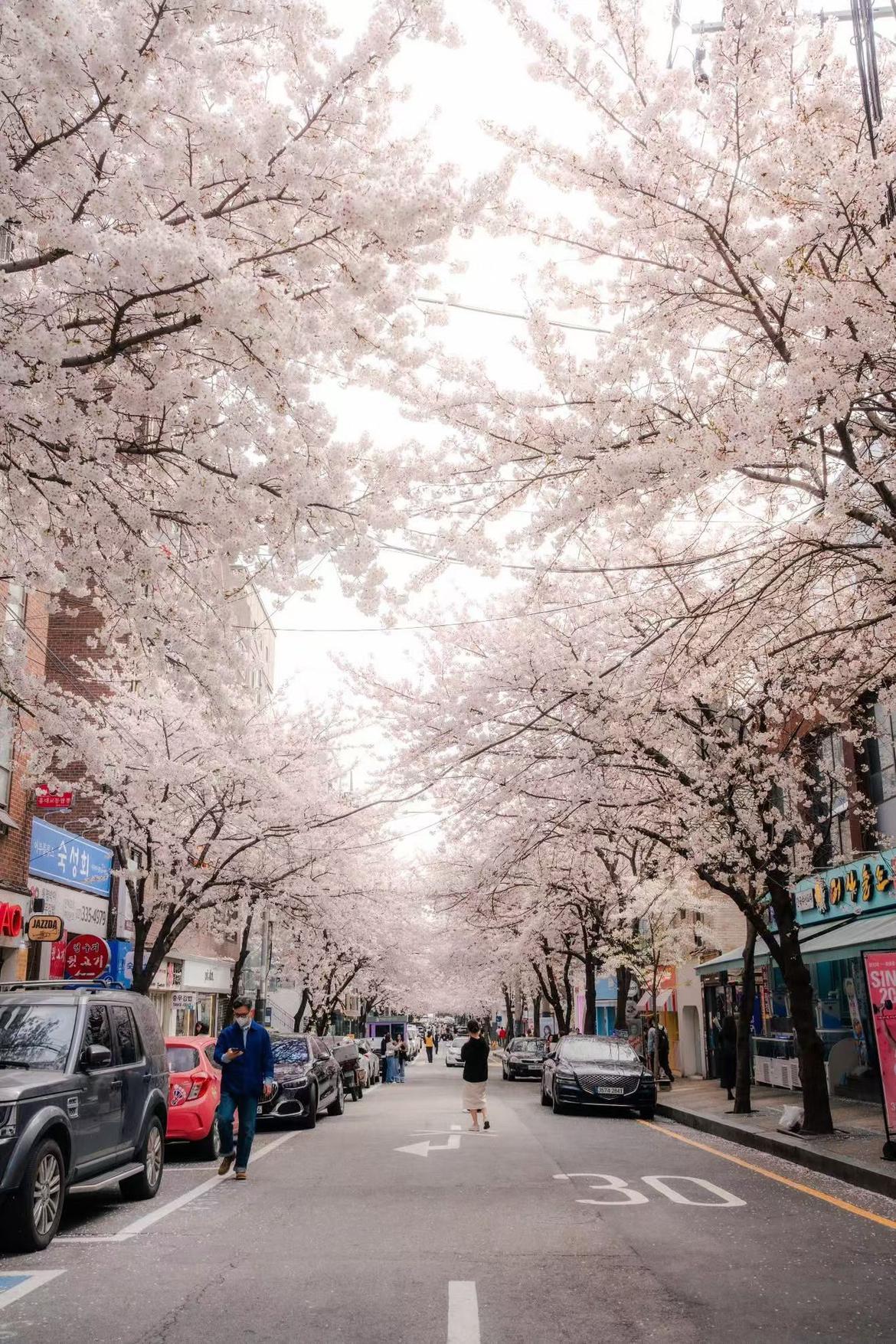 我的今日状态：😁轻松愉快
我这里的天气：☀️晴天