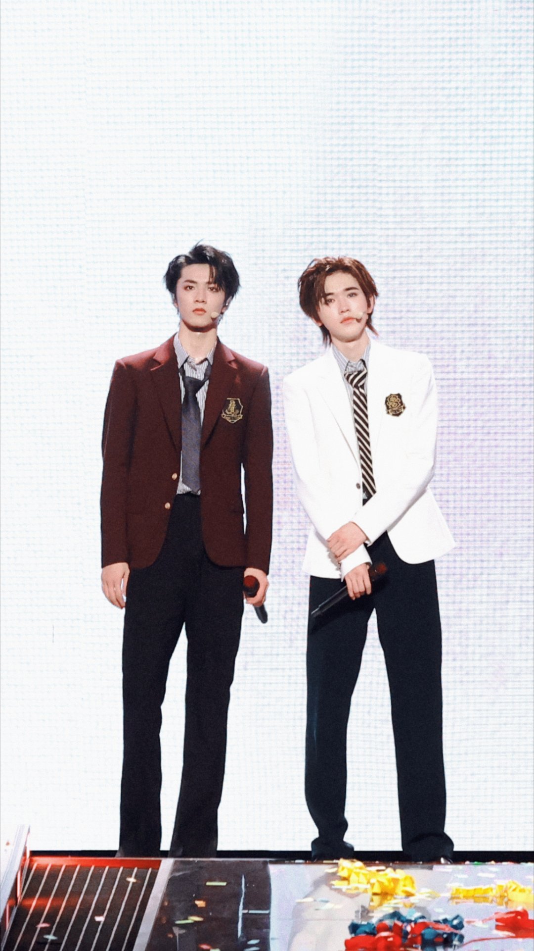 文轩 🐺🐟文轩世界第一初恋 “我们俩住一起”烟花升停在星夜-宋亚轩刘耀文[音