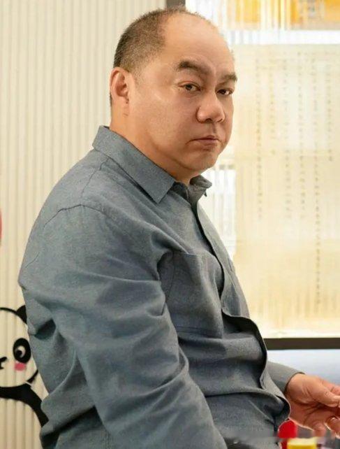 赵君在国产影视剧中饰演老丈人角色的数量好像有超越韩童生和倪大红的趋势。 ​​​