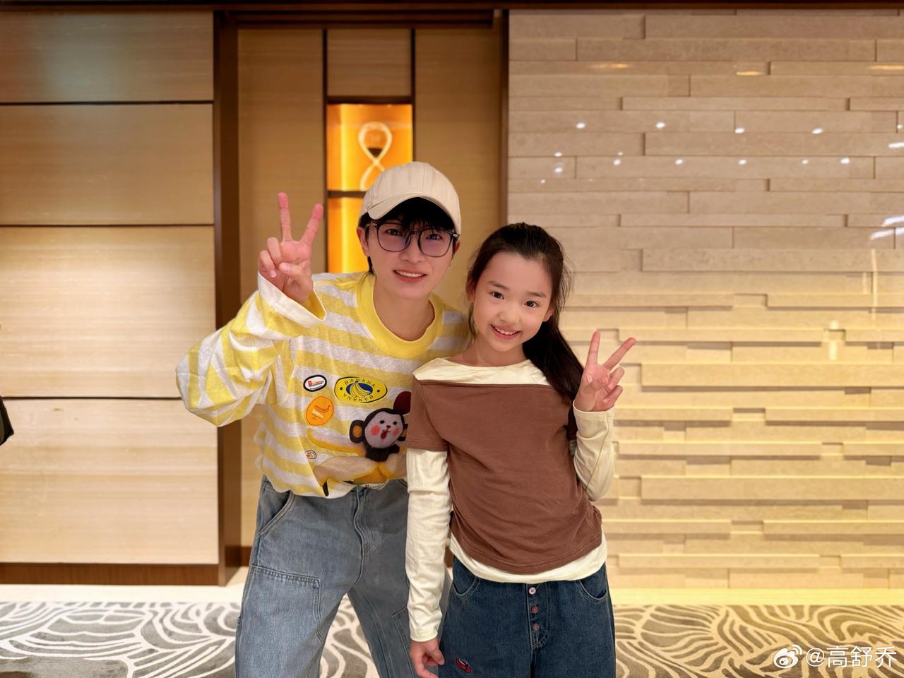 澳门追星记：当中国娃握住光的温度
 
举着小国旗挤在澳门人群里时，满脑子都是“值