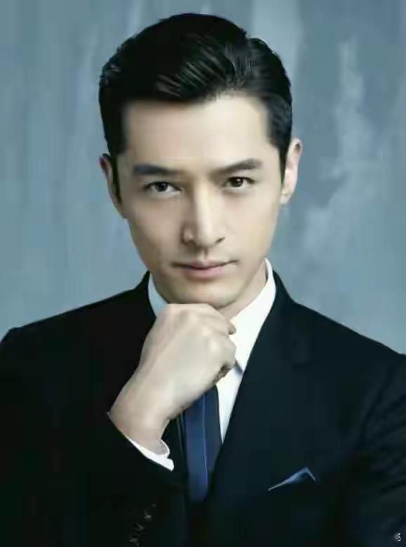 1. 重磅影视项目传来新消息，胡歌有望携手张艺谋合作出演《三体》中的核心角色罗辑