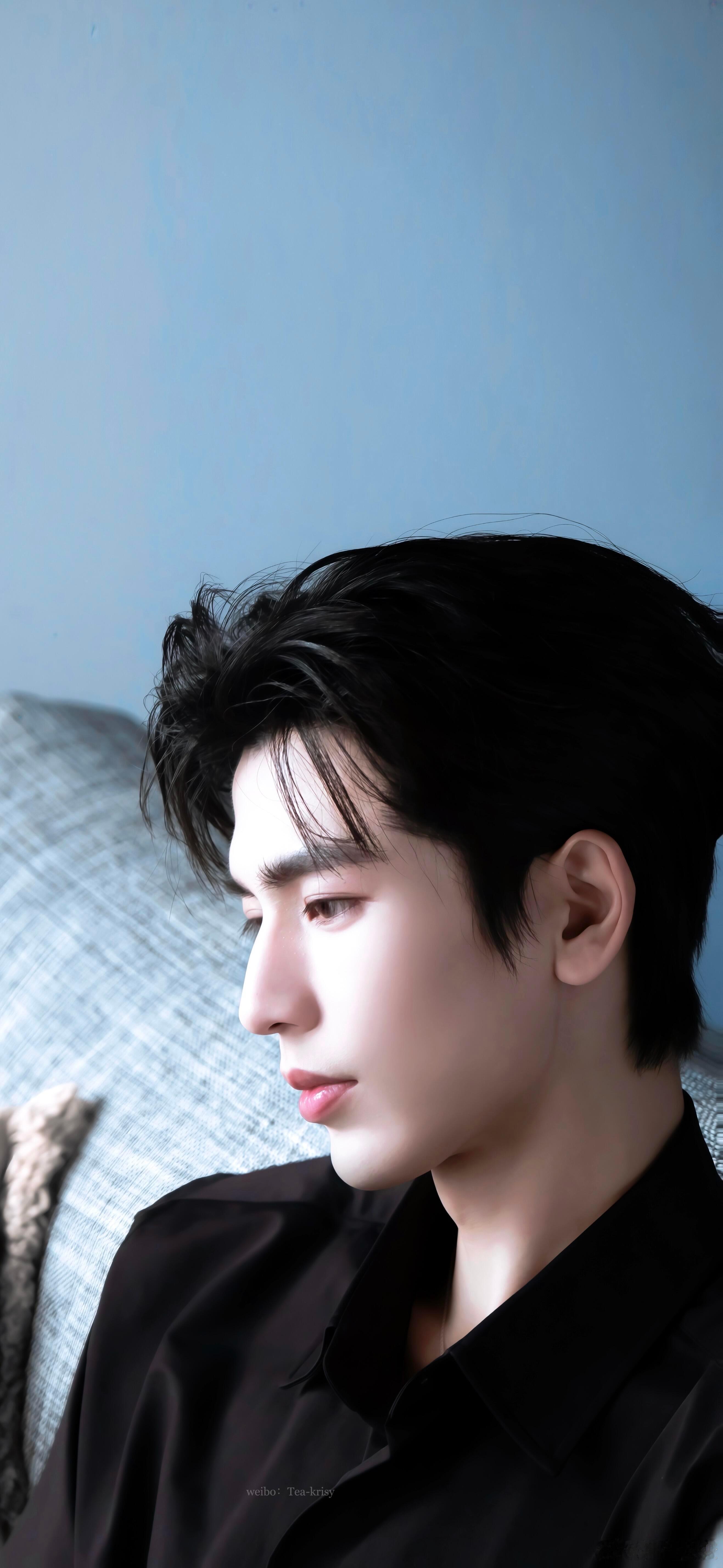 张凌赫  张凌赫壁纸🏙️🖋️张凌赫｜ 