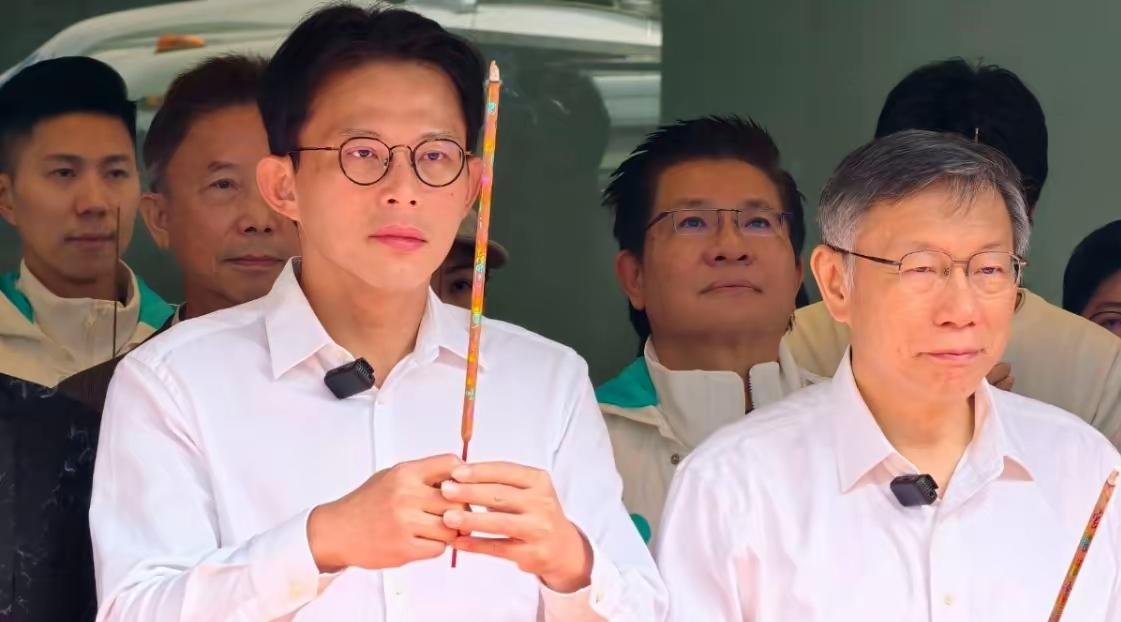 6月18日，日本神户市议员上畠寛弘的一条社媒发言点燃了台岛政坛的新一轮话题：柯文