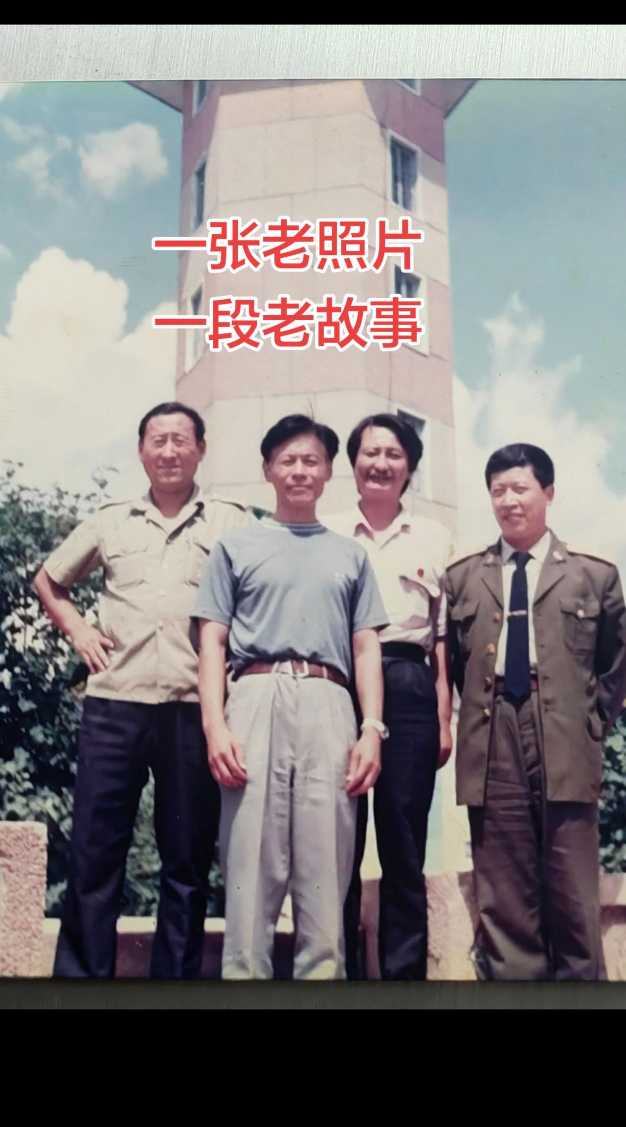 1991年，87式服装列装部队后，校官配发了马裤尼，但营以下军官没有，但需求量很