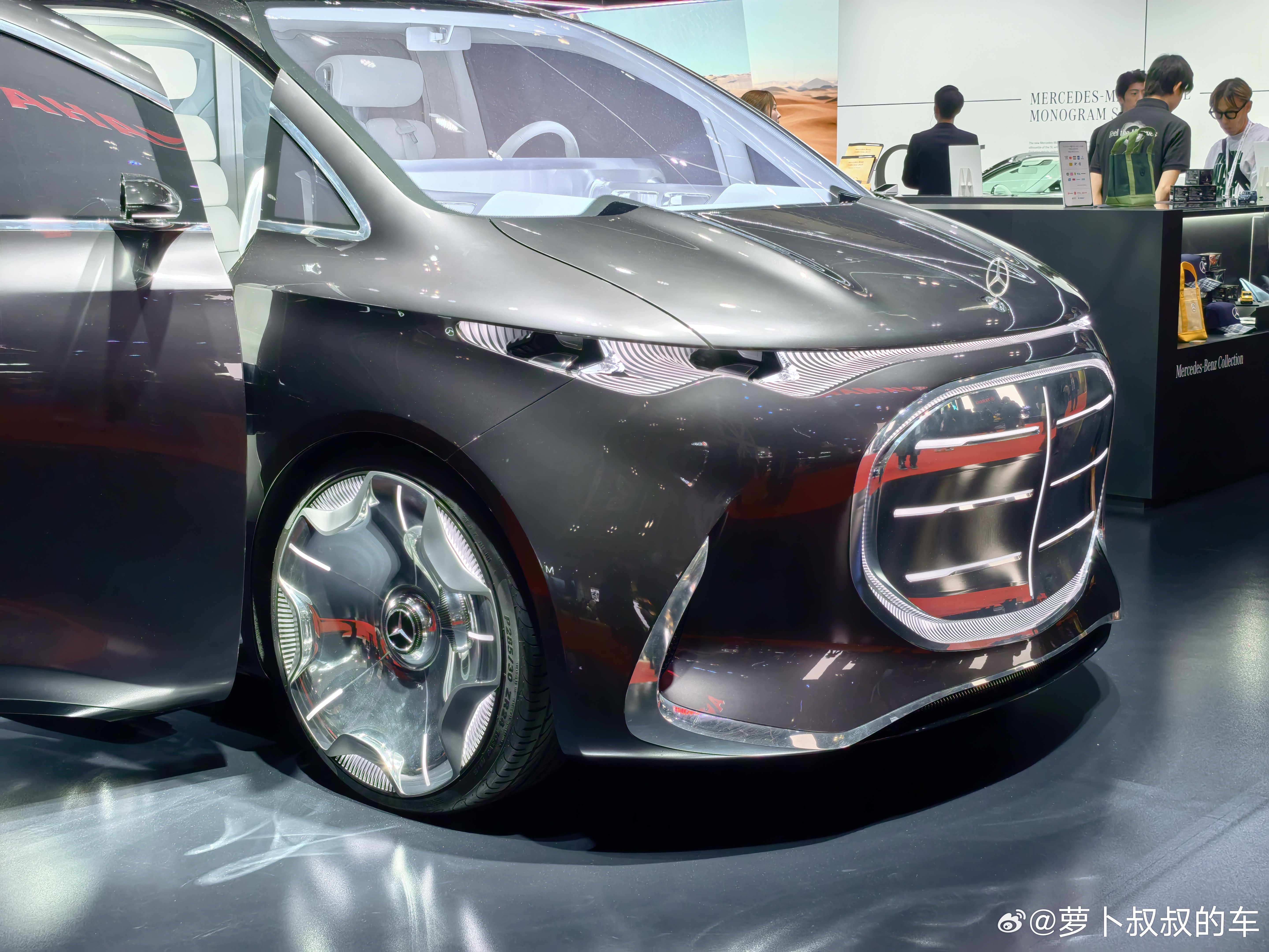 东京车展现场直击，也只有奔驰这么大胆，全场都是左舵车，日本人应该都看傻眼了吧？东