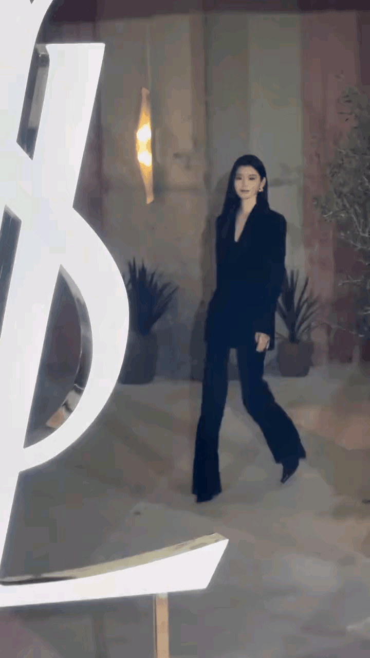 奚梦瑶的人生，是多少女人梦寐以求的