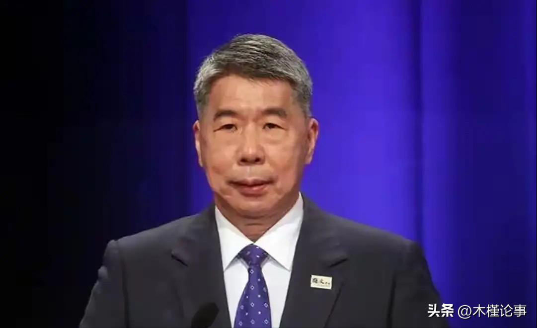 张亚中（5月31日）在脸书上发了一篇短文，字数不多，但字字诛心。
他说：还记得吗