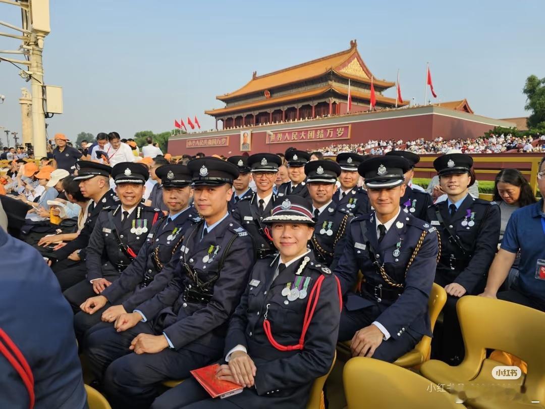 香港警队15名代表受邀观看阅兵式九三阅兵 ​​​