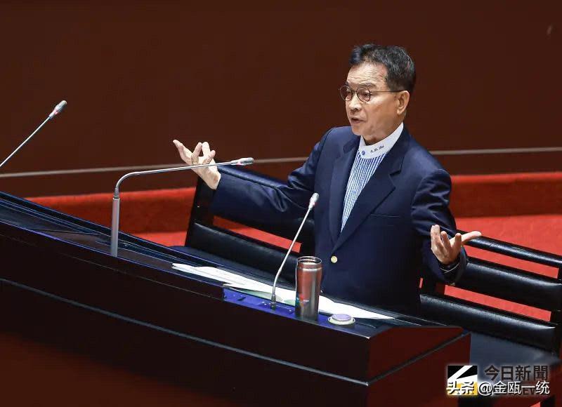 大陆公务船巡航太平岛 赖士葆妄称：“大陆吃台湾豆腐”

针对大陆公务船先后到台海
