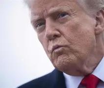 美国人说：“我们的自由就是，我在白宫外骂总统，没人管。”印度人说：“巧了，我在恒