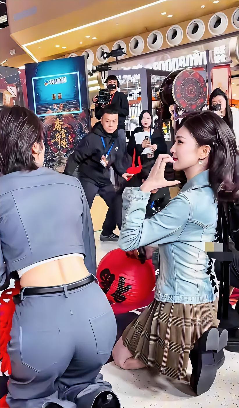 华为二公主的身材杀疯了！17.5%体脂率，芭蕾功底焊死细腰蜜桃臀
 
不是说她的