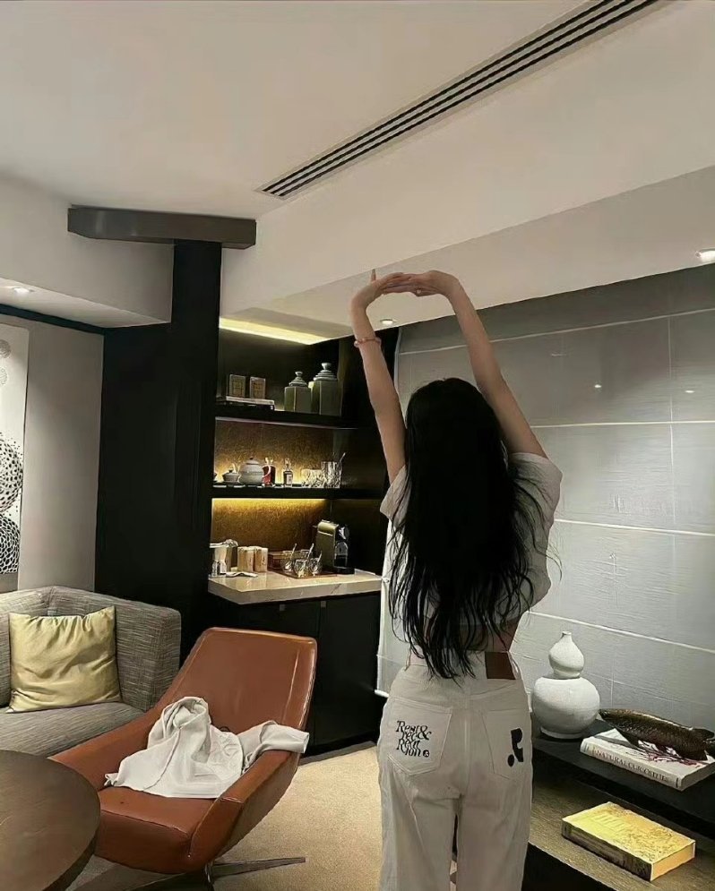 我不要你给我金山 我要你一言九鼎 情比金坚 无论如何都离不开我 你明白吗 . 