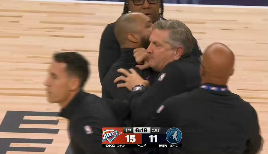 芬奇暴走，半场比赛被驱逐，森林狼主场一点哨子没有