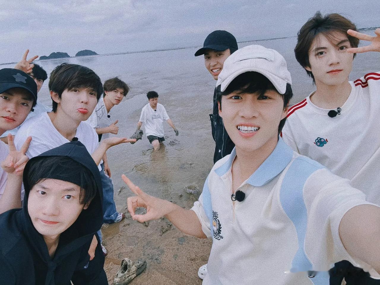 8月20日，十个勤天团综《你好种地少年2》广东站录制完毕，第二季正式杀青。根据路