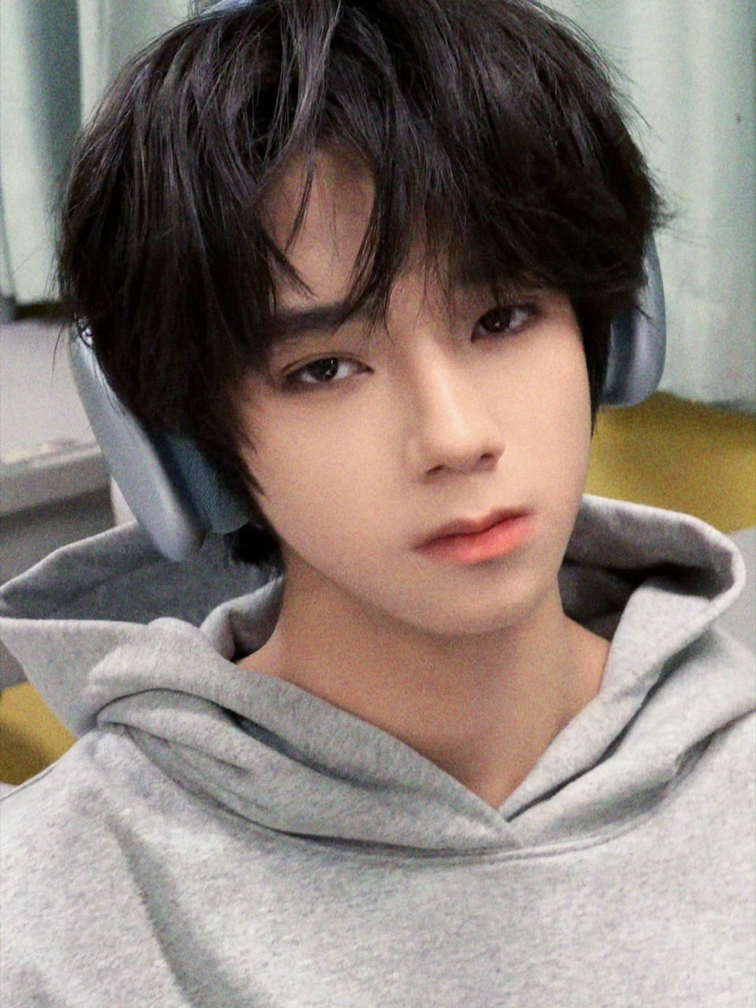 王橹杰高会此男颜值无敌美味 
