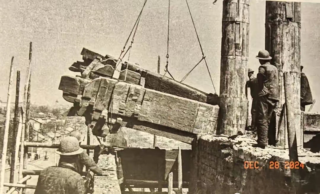 1966年，宣武门的拆除现场。[并不简单] 