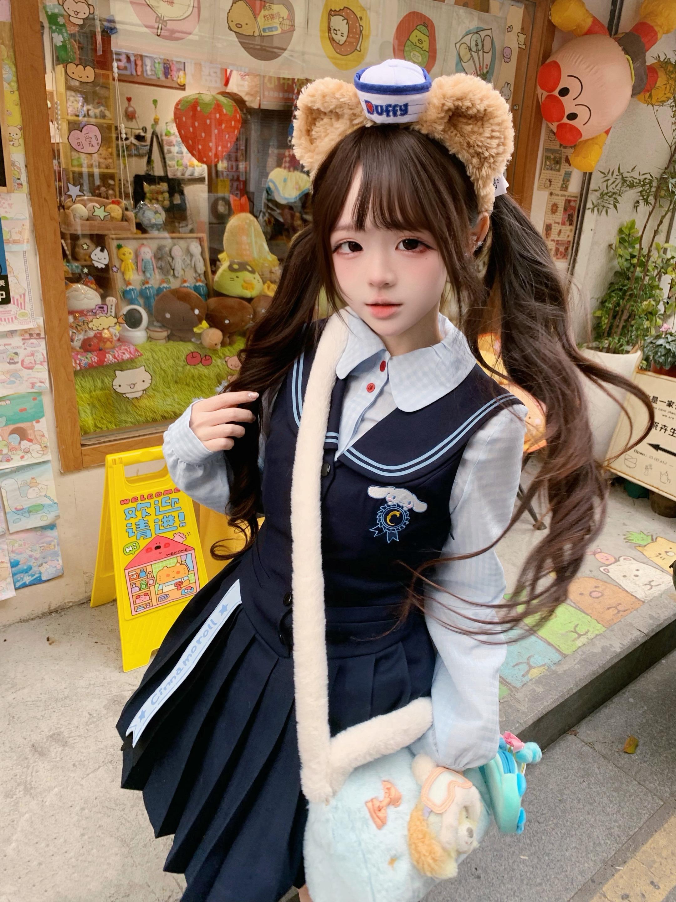 人生四部曲：吃、睡、宅、想89！♡=•人＜=)☆