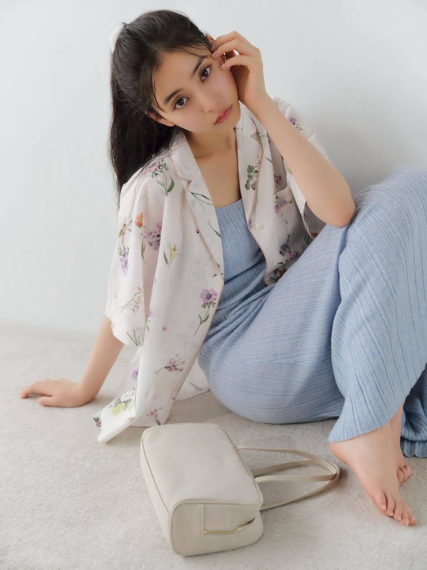 新木優子 ​​​