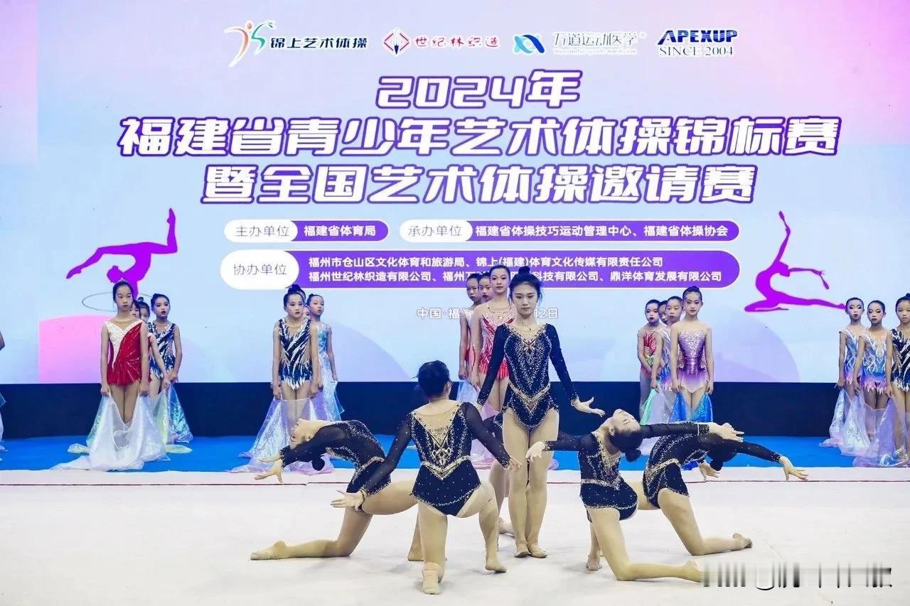 #夏日生活打卡季#在中国是没有什么小众赛道的，人口基数摆在那里。问题来了，踢足球