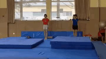 真是见识到了，原来是这样跳水的。一还以为全红婵、陈芋汐她们跳水运动选整天泡在水里