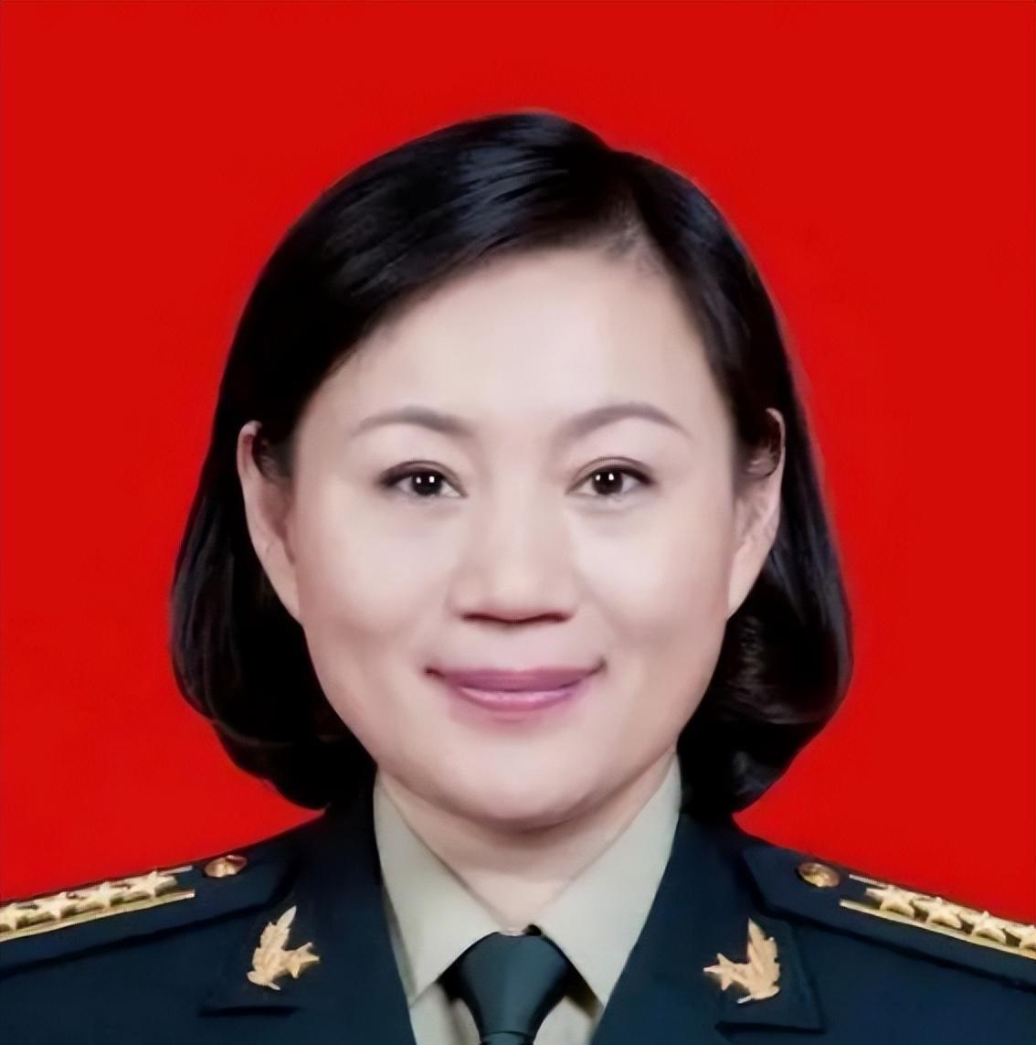 许世友的长子许光加入海军，本来已经当到北海舰队某舰舰长，有着大好的前程。许世友却