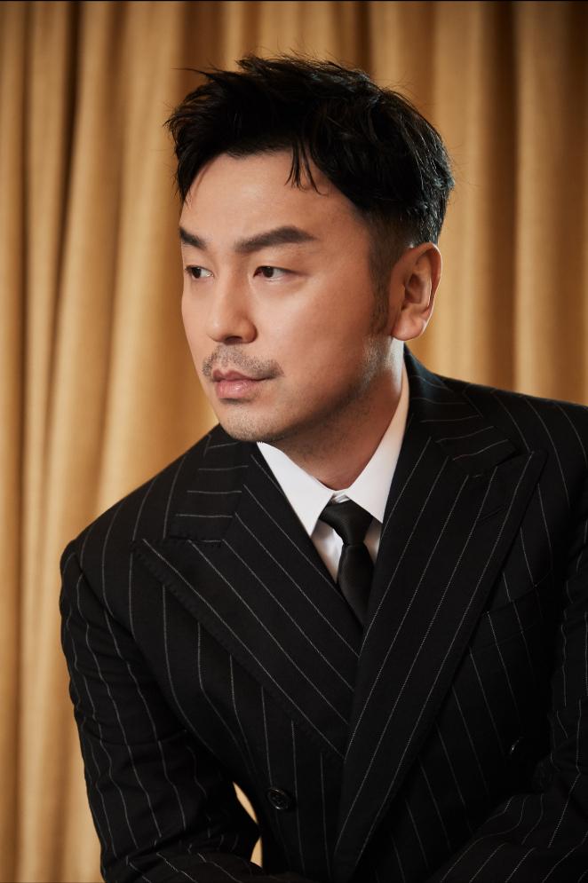 演员雷佳音说，拍摄热辣滚烫，我跟贾玲一点都不熟，私下里没有见过，就是看过她的综艺