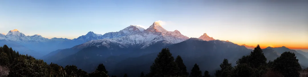 喜马拉雅山脉的日出🌅
