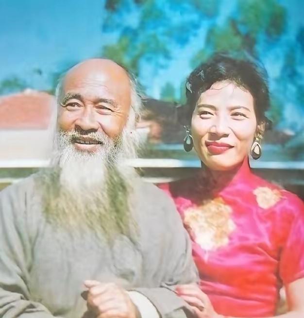 张大千先生评价女人有名言：一等女人肥白高，二等女人麻酥妖，三等女人野傲娇，四等女