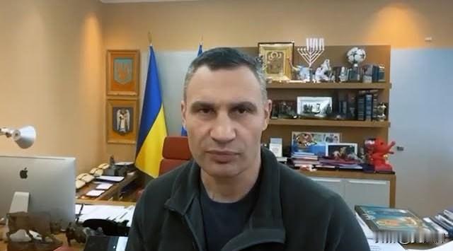 【基辅又有近2600栋居民楼供暖中断】

基辅市长维塔利·克利奇科称，在昨夜大规