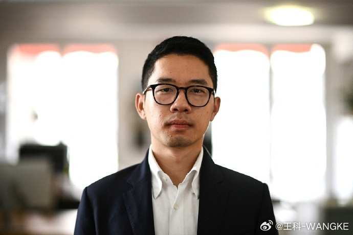乱港分子罗冠聪入境新加坡被拘 阻挡祖国统一者，严判！ ​​​