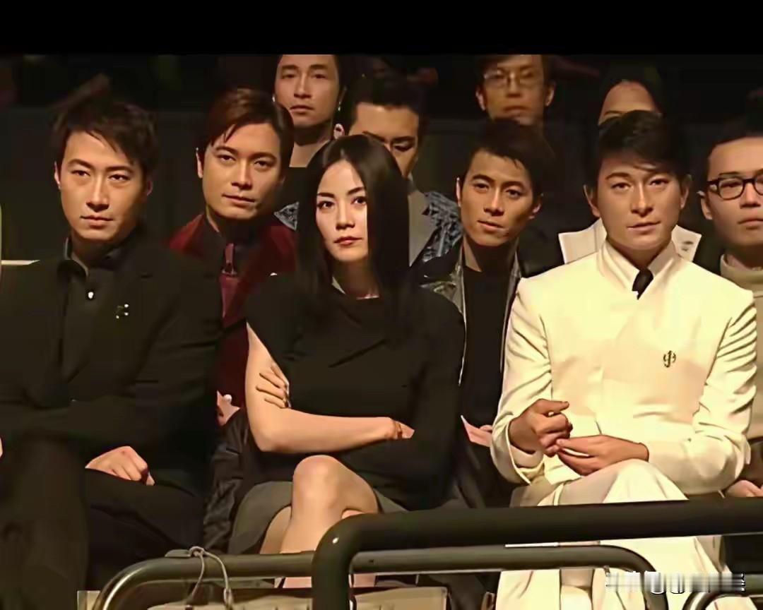 【今非昔比】三十年河东，三十年河西！

社会在发展，音乐邻域更是人才培出，发展迅