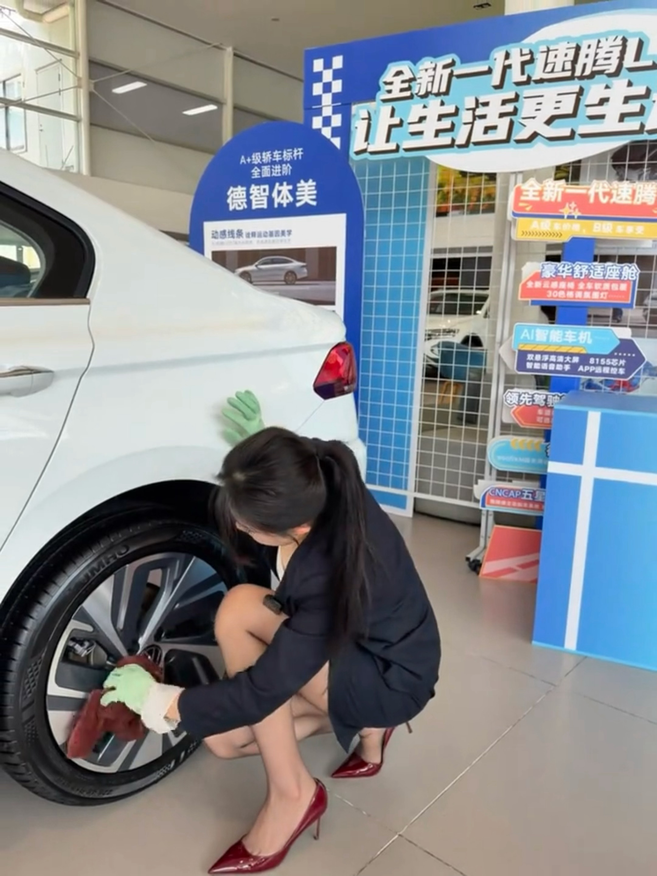 汽车销售没少擦车