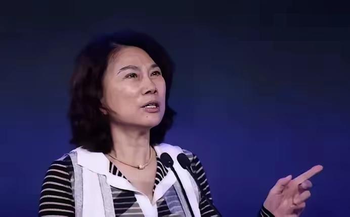 荷兰近几日将碳化硅外延炉和DUV光刻机纳入对华禁售清单，
格力电器立即将30台进