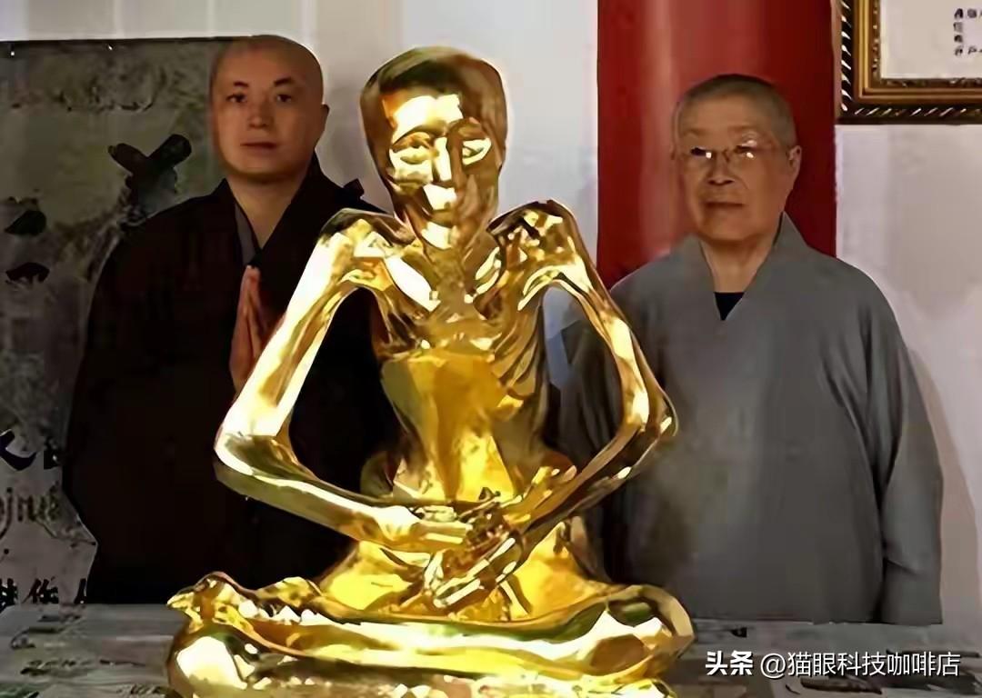 你见过死后三年，身体还在变化的人吗？

1999年1月，九华山一口封了三年的缸被