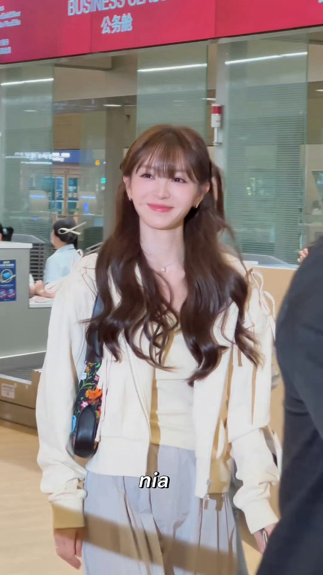 小田简直是女团顶级门面担当