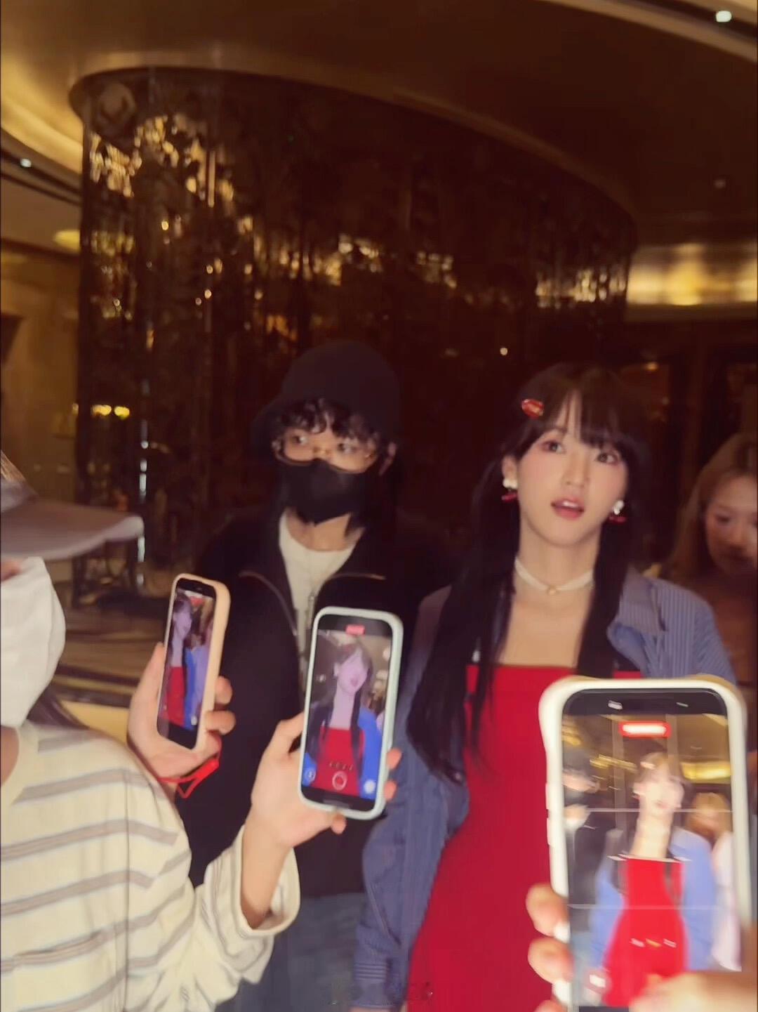 黄灿灿又把我美到了一口长发黄灿灿！ ​​​