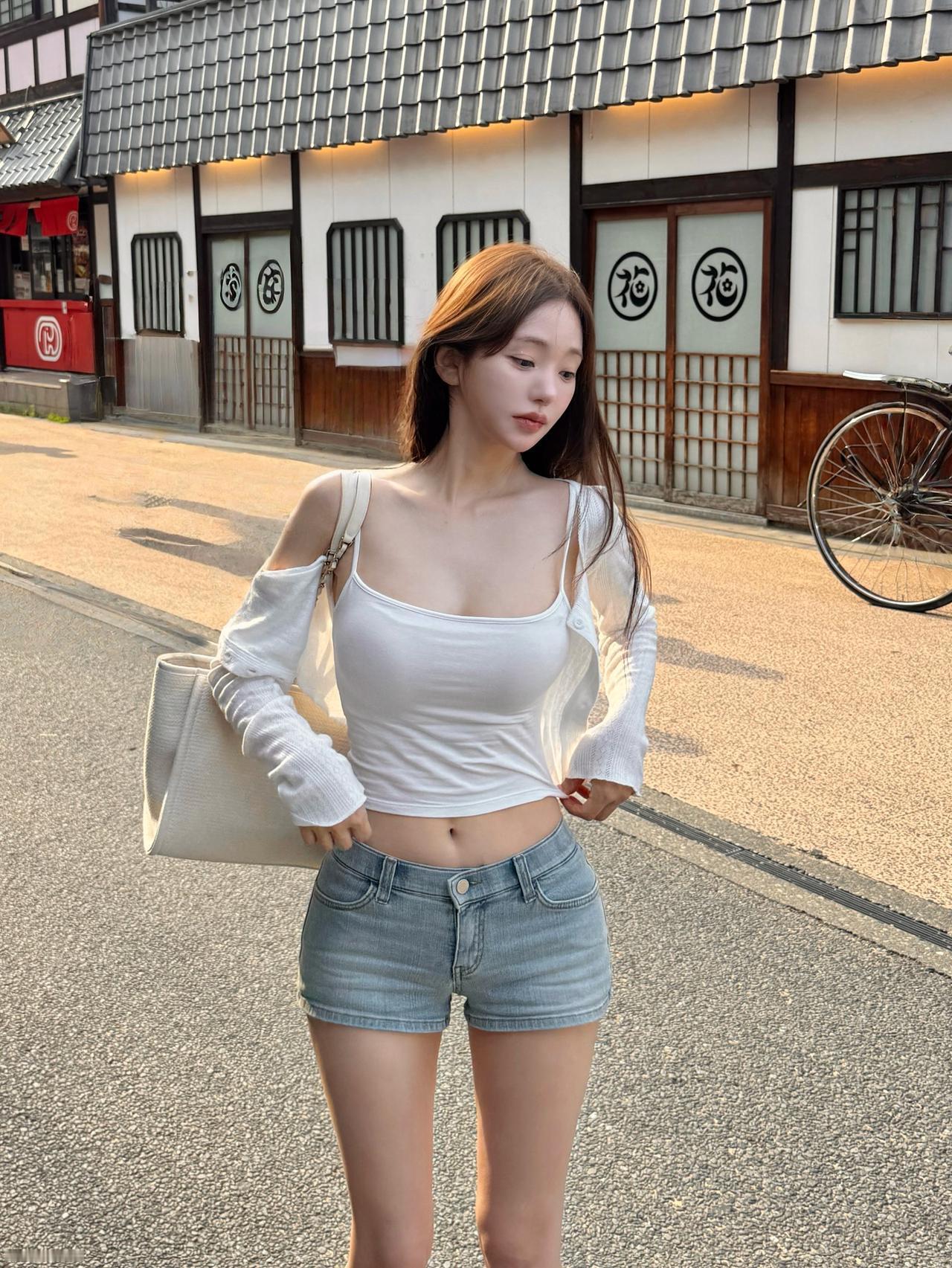美女 辣妹穿搭 小性感 完美身材