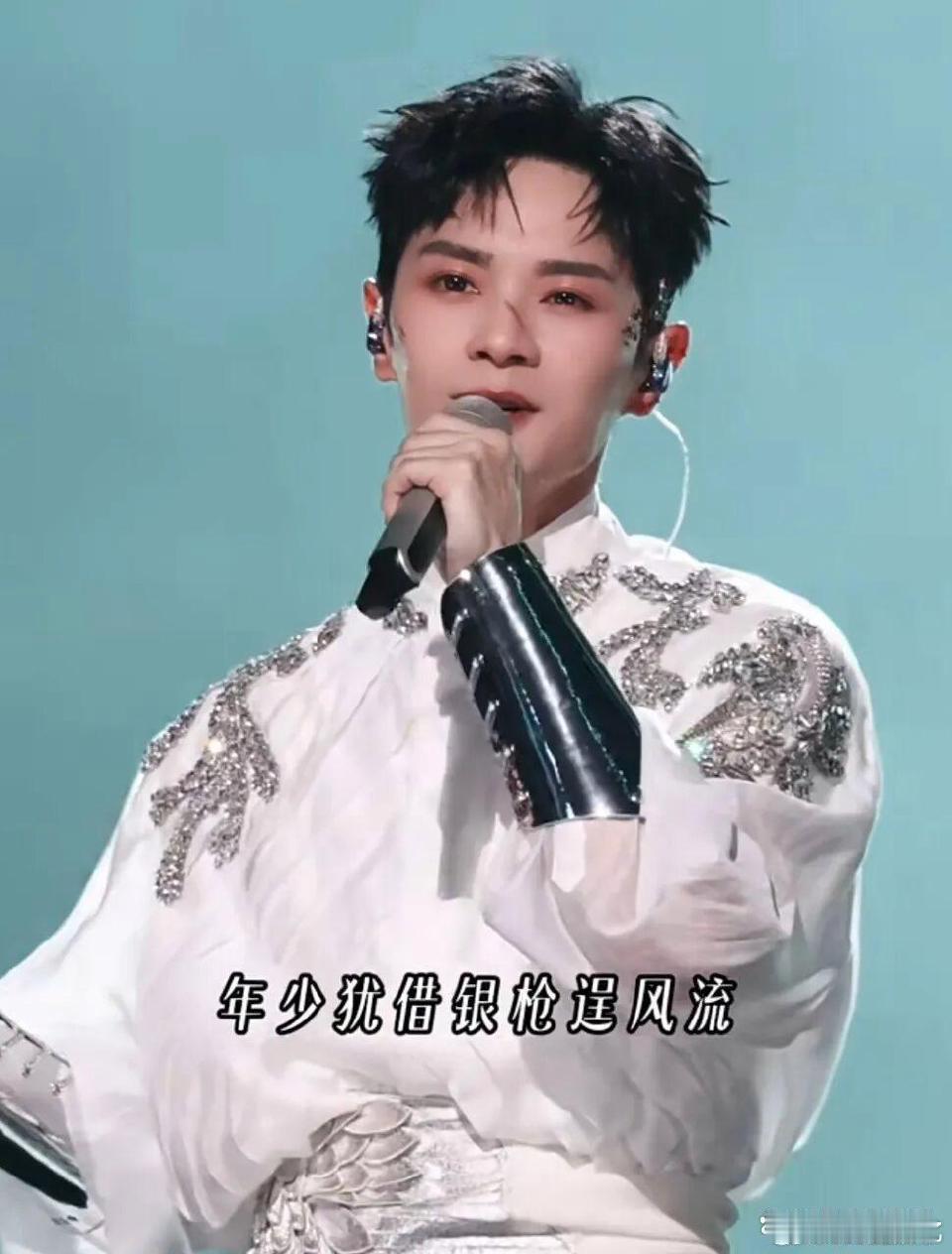 张彬彬曹骏李光洁吉祥三宝 披荆斩棘 披哥欢乐三人组实锤！张彬彬曹骏李光洁被网友叫