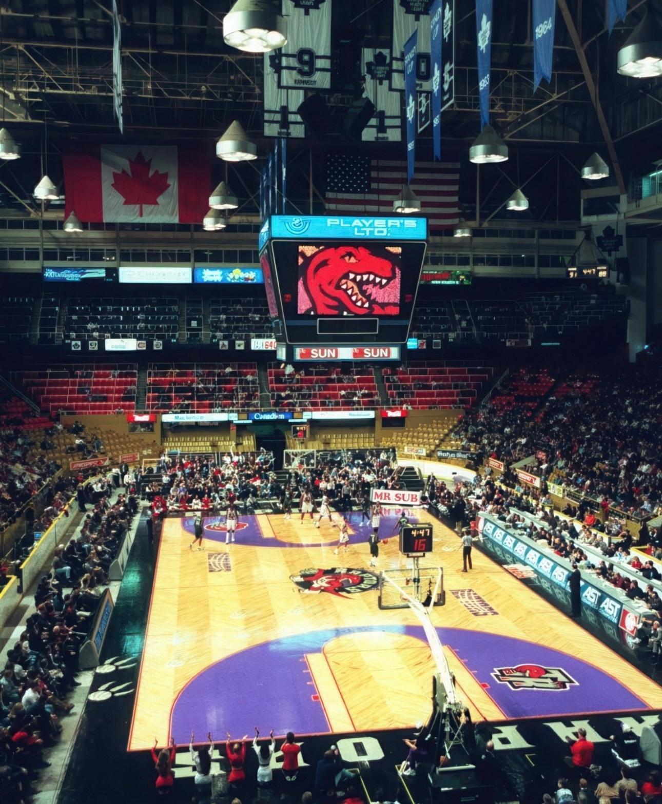 90年代的枫叶花园球馆 | 多伦多猛龙队Images via oldtoront